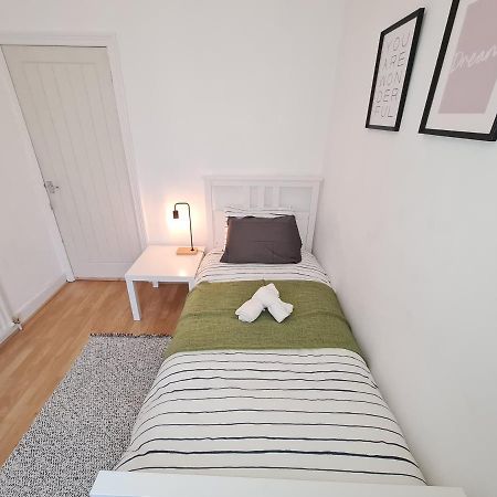 Large 3 Bed Flat, Free Parking Lejlighed Newcastle upon Tyne Eksteriør billede