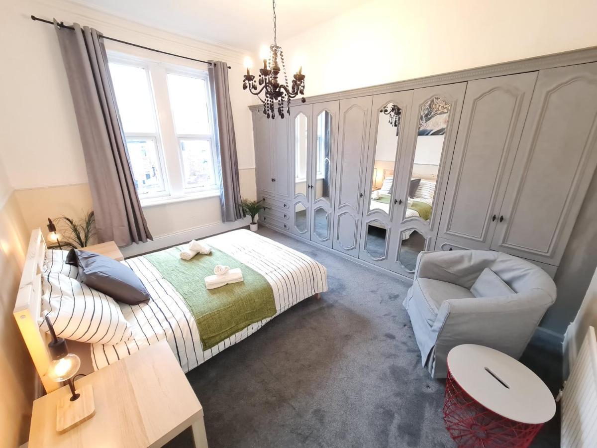 Large 3 Bed Flat, Free Parking Lejlighed Newcastle upon Tyne Eksteriør billede