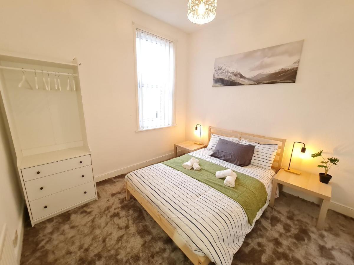 Large 3 Bed Flat, Free Parking Lejlighed Newcastle upon Tyne Eksteriør billede