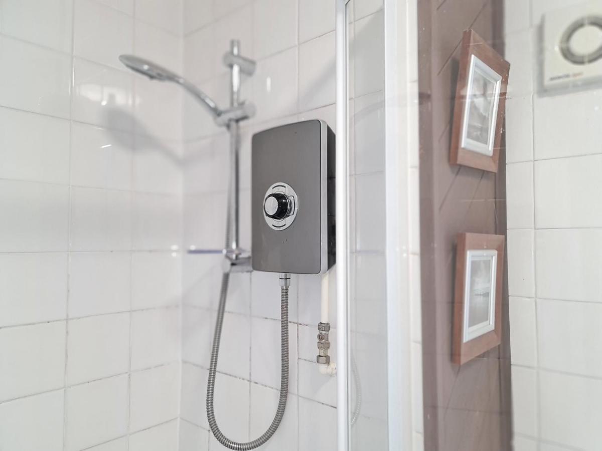 Large 3 Bed Flat, Free Parking Lejlighed Newcastle upon Tyne Eksteriør billede