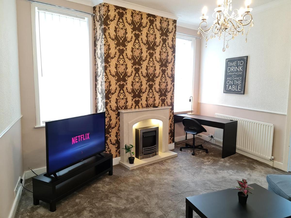 Large 3 Bed Flat, Free Parking Lejlighed Newcastle upon Tyne Eksteriør billede