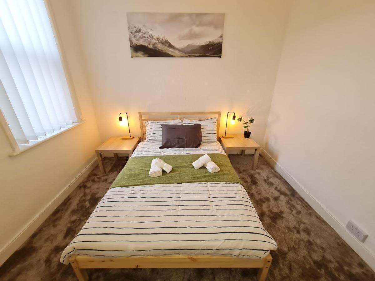 Large 3 Bed Flat, Free Parking Lejlighed Newcastle upon Tyne Eksteriør billede