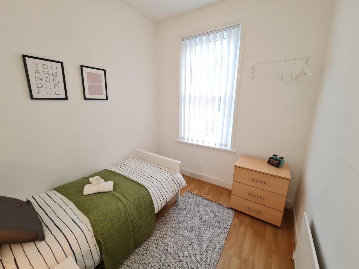 Large 3 Bed Flat, Free Parking Lejlighed Newcastle upon Tyne Eksteriør billede