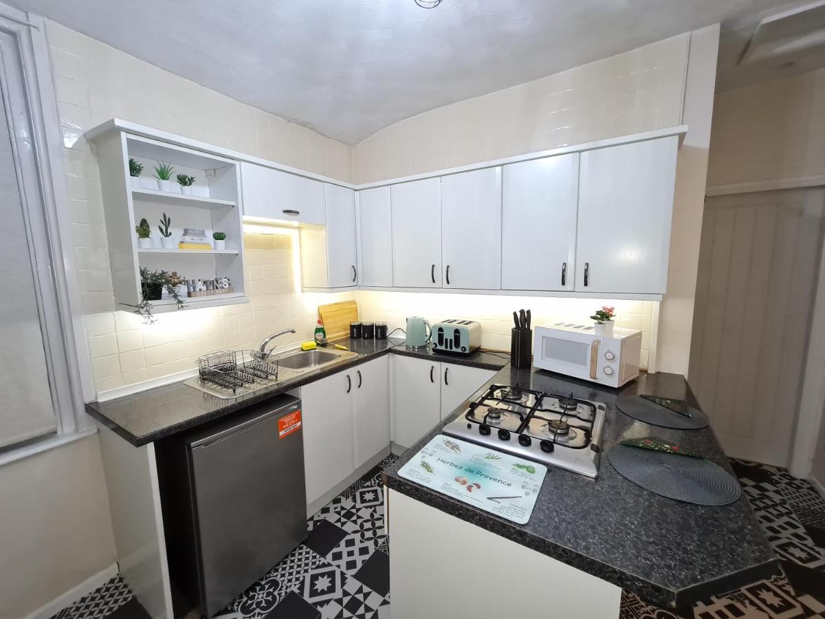 Large 3 Bed Flat, Free Parking Lejlighed Newcastle upon Tyne Eksteriør billede