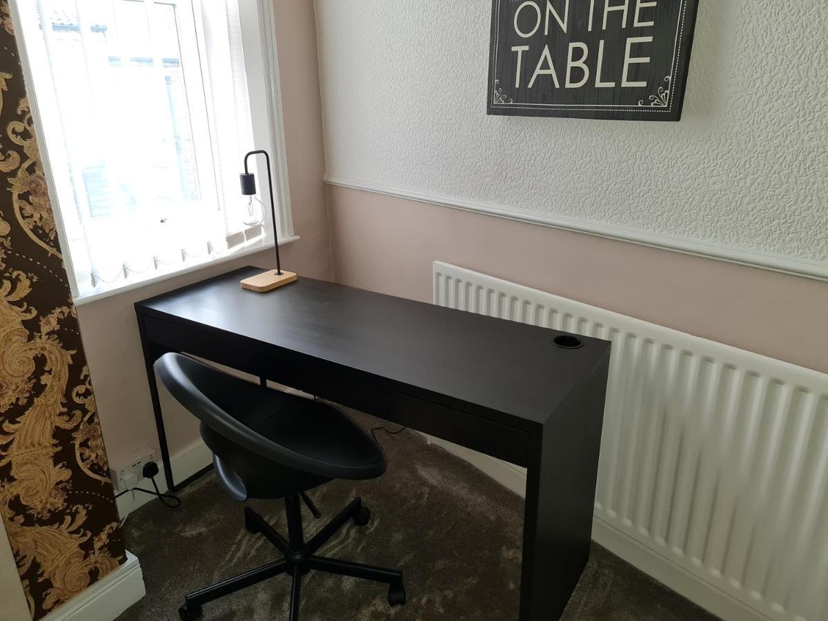 Large 3 Bed Flat, Free Parking Lejlighed Newcastle upon Tyne Eksteriør billede