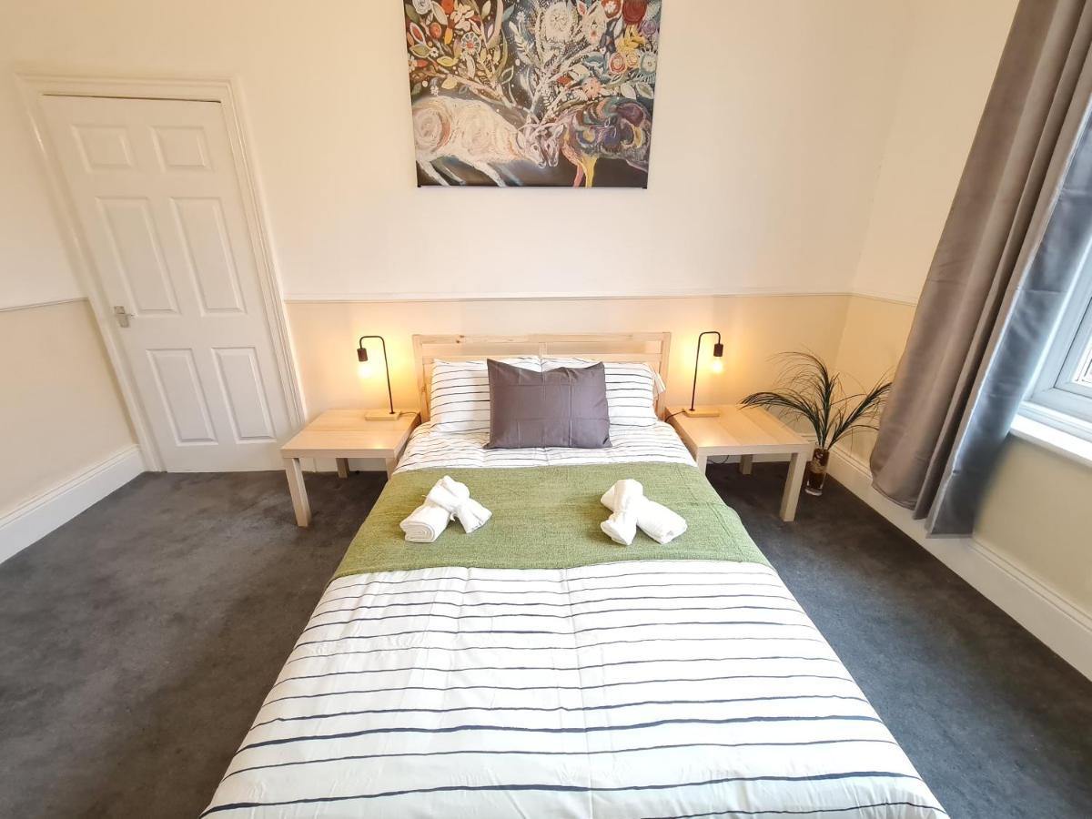 Large 3 Bed Flat, Free Parking Lejlighed Newcastle upon Tyne Eksteriør billede
