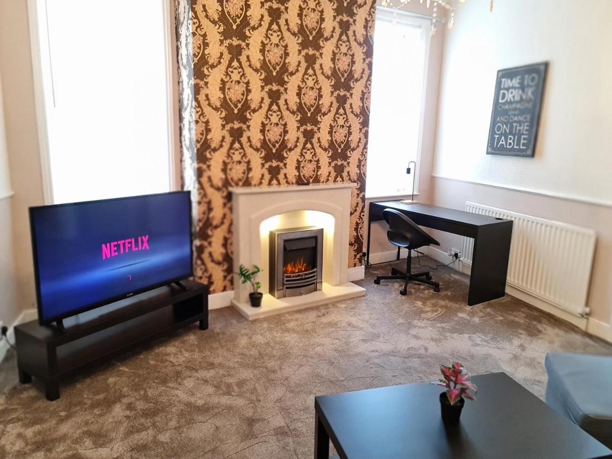 Large 3 Bed Flat, Free Parking Lejlighed Newcastle upon Tyne Eksteriør billede